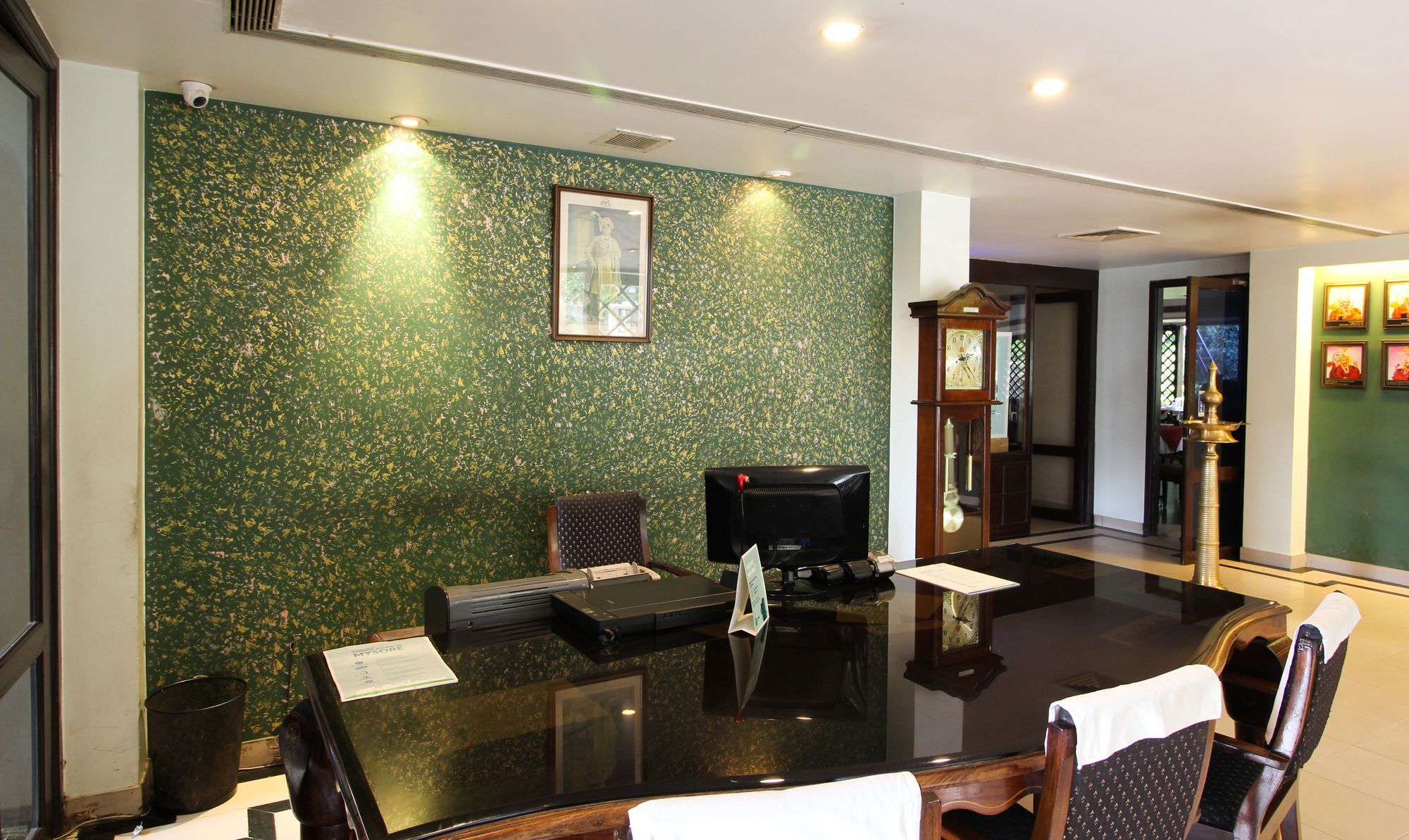 Treebo Trend Royal Inn Maisur Dış mekan fotoğraf